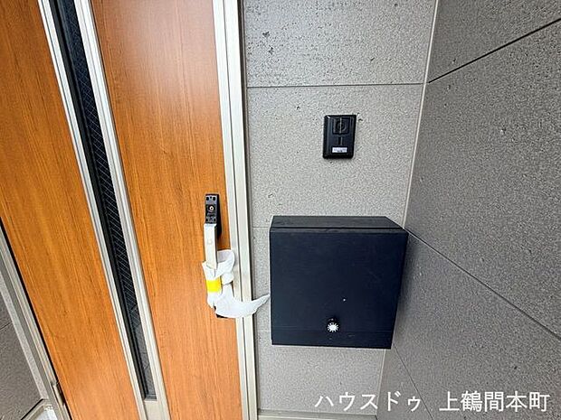 住まいの第一印象を彩る、明るく清潔感のある玄関です