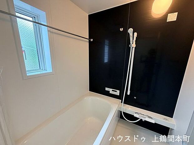 お手入れのしやすさにも配慮された、機能的なバスルーム