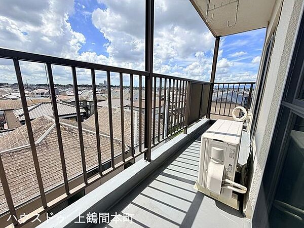 陽当たり良好で、洗濯物もよく乾く快適な外部空間