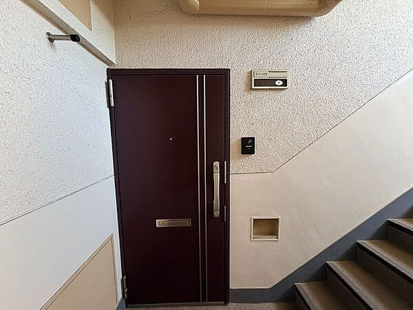 住まいの第一印象を彩る、明るく清潔感のある玄関です