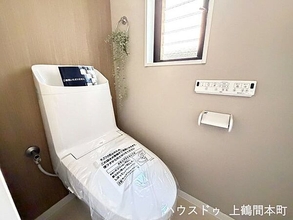 ”お掃除もラクラクな節水型トイレを設置　”