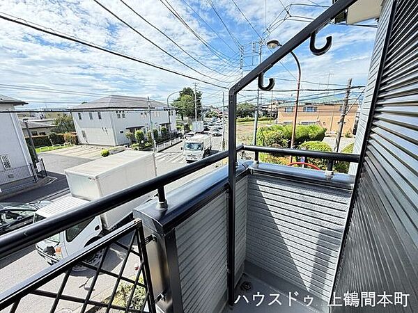 遠くまで見渡せる開放感のある眺望が、日々の暮らしにゆとりを与えます