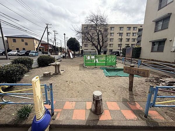 相模台5丁目公園 650m