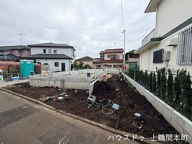 住宅ローンやお住み替えのご相談もまとめてお任せください。物件のご案内だけでなく、購入後の暮らしまで見据えたご提案をさせていただきます。お気軽にお問い合わせください。