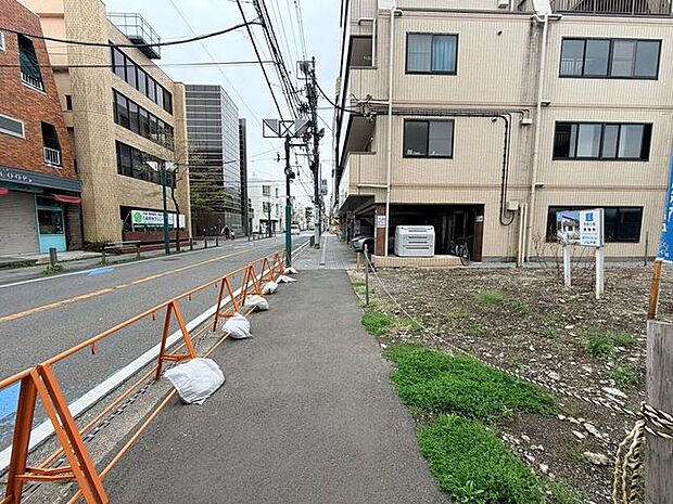 前面道路含む現地写真