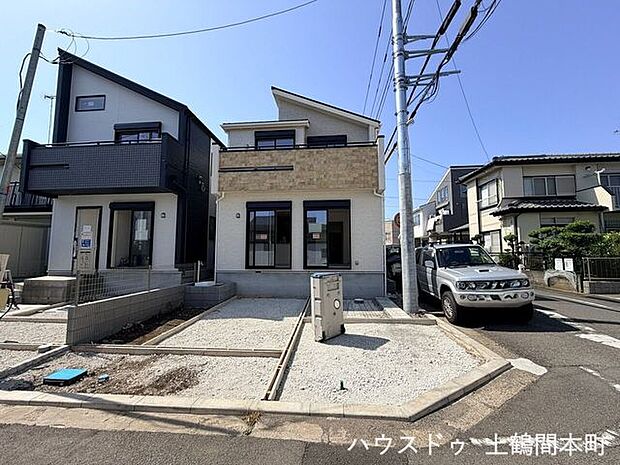 来客時にも重宝する、ゆとりある駐車スペース付き。