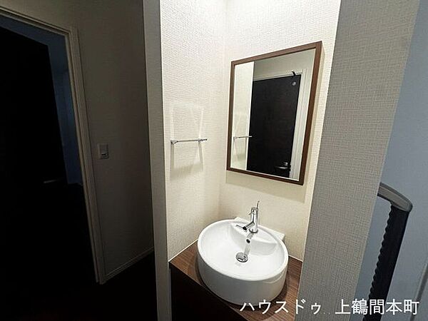 清潔感のあるデザインで、気持ちよく使える洗面空間