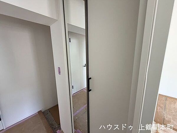 暮らしやすさを考えた嬉しい収納スペースを確保