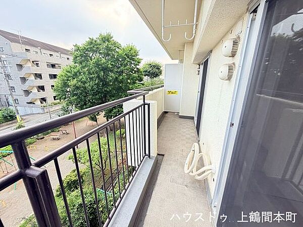 陽当たり良好で、洗濯物もよく乾く快適な外部空間