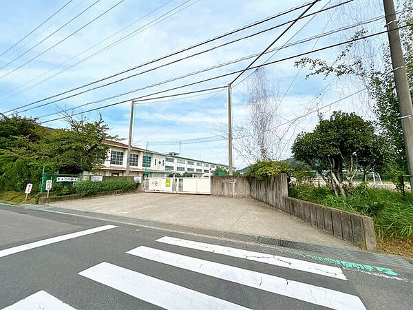犬山市立南部中学校 徒歩10分。 730m