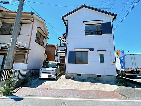 【リフォーム済】駐車場です。カーポートを撤去し、停めやすい駐車場になりました。