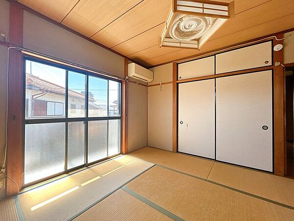 【リフォーム中】2階東側洋室です。和室から洋室に変更します。