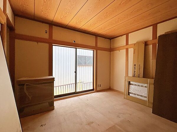 畳は表替えし、ふすまを張り替えました。　
