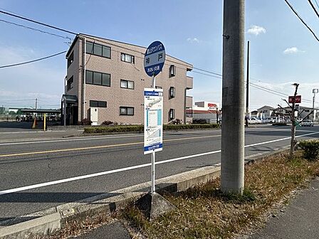 西友豊山店 【周辺環境】あおい交通『神戸』バス停まで約120m(徒歩約2分)です。 100m