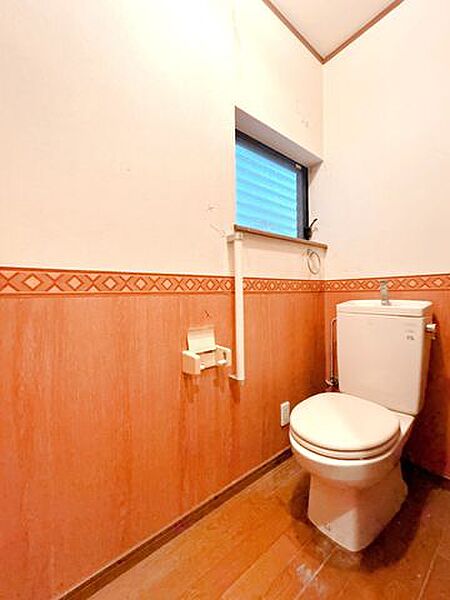 【リフォーム中】2階トイレ。トイレは新品に交換いたします。