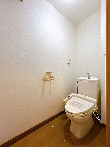 【現況】1階トイレです。