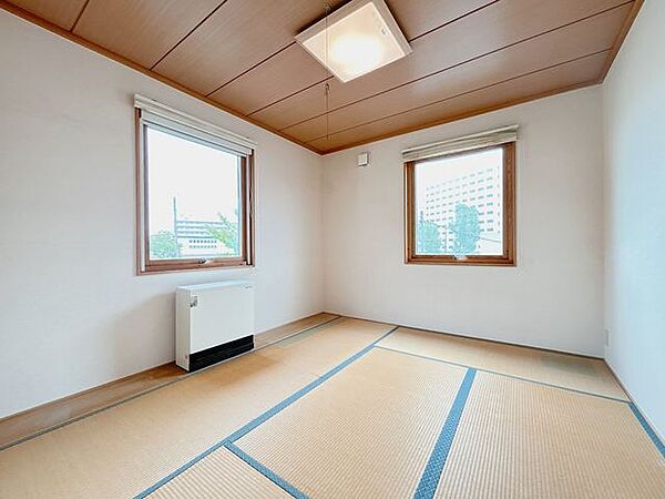 【2階和室6畳】