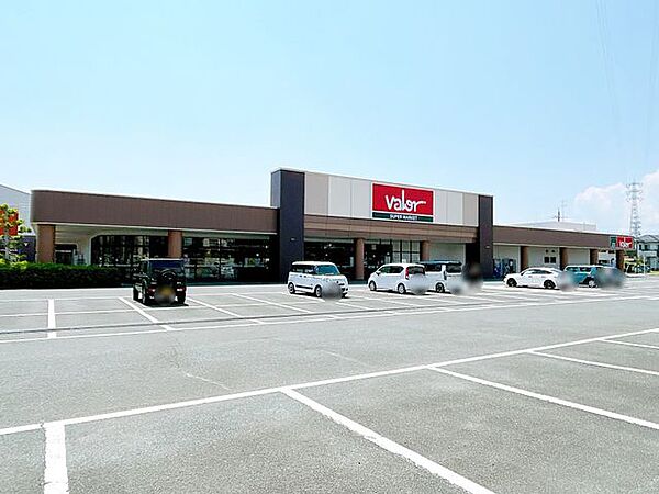 バロー袋井店 徒歩7分。 520m