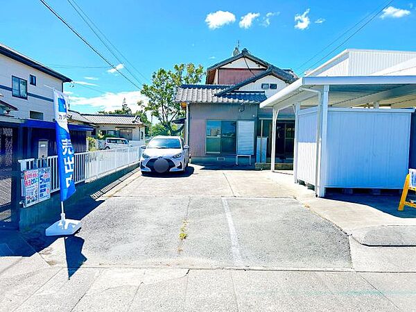 【駐車場】