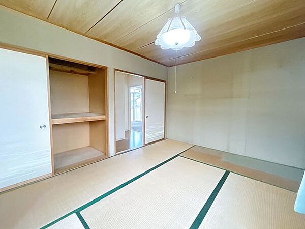 【2階和室　6帖】