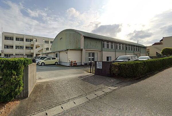 磐田市立大藤小学校徒歩14分。 1110m