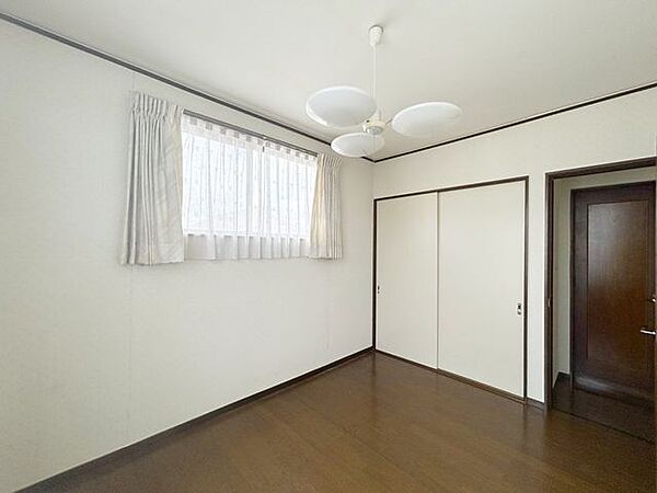 【8/31まで現況販売】2階洋室です。収納付きです。
