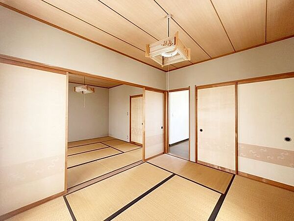 【8/31まで現況販売】2階6畳和室です。お子様のお部屋にいかがでしょうか。