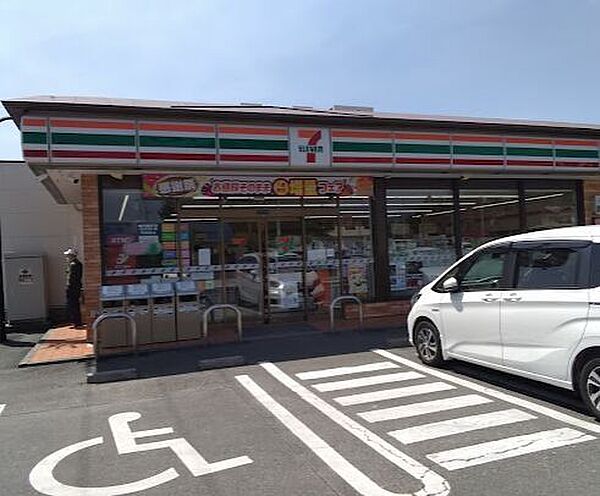 セブン-イレブン 高崎足門店 1980m