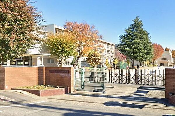 前橋市立城東小学校 640m