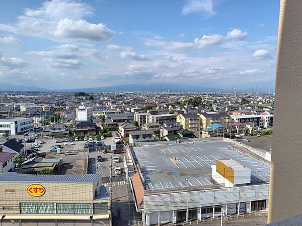 玄関側通路からの眺望赤城山や前橋の街並みが見渡せます♪