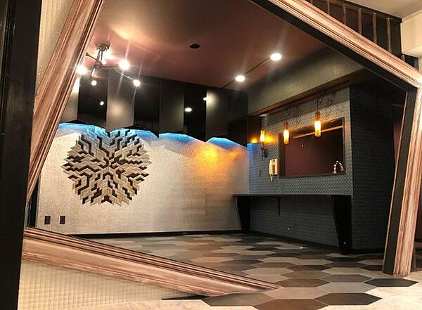 モダンで個性的なダイニングで豊かな暮らしを