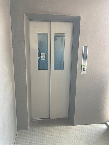 エレベーターは2機あります。