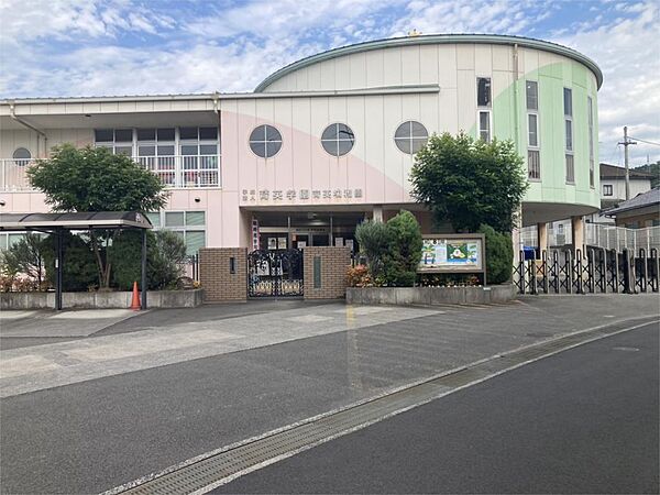 認定こども園育英幼稚園（985m）