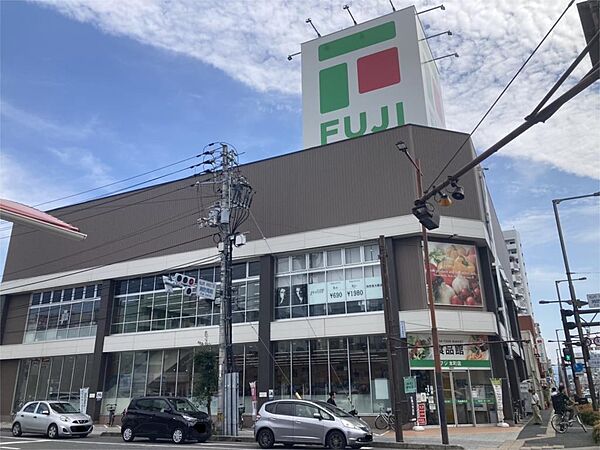 フジ 本町店（225m）