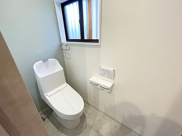 【リフォーム後】トイレはTOTOのものです。