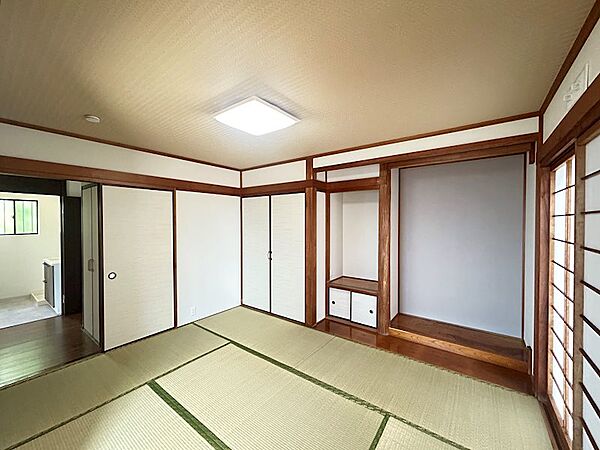 クロス照明交換済