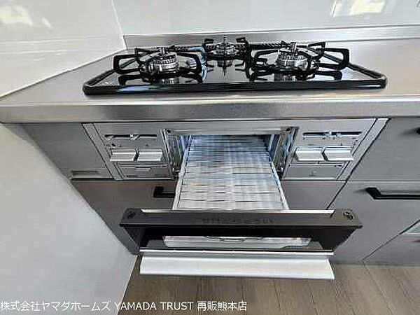 グリル付きです♪　お魚もお肉も焼けます♪