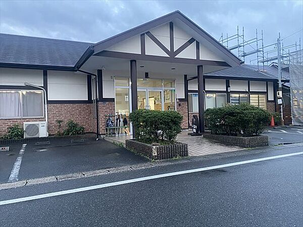 トーマスぼーや保育園【保育目標】遊ぶときは思いっきり遊ぶ！そんな中でも社会生活に必要なモラルやマナー、善悪の判断やけじめをしっかりとつけられ、自らそれを調和することができる。そんな子どもに育って欲…