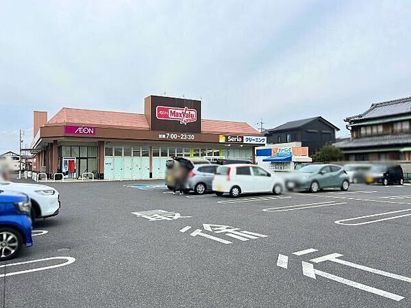 マックスバリュエクスプレス 鈴鹿若松店【営業時間7:00～23:30　駐車場あり。取扱いサービス：収納代行・ATM・コピー・写真プリント・水・製氷機・AED・車いす・ペットボトル回収・イートイン・…