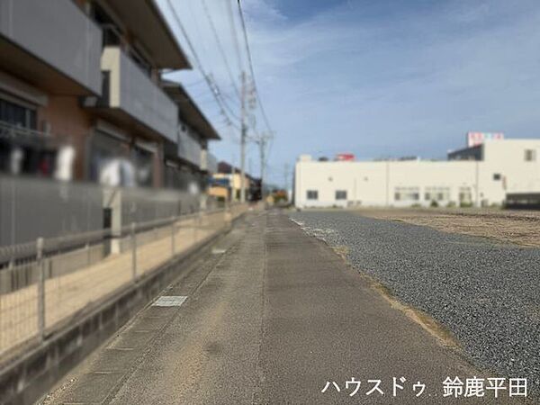【幅員約3.6m前面道路】セットバック必要。道路幅が広がり車の出し入れもしやすくなります。（2026年5月24日　撮影）