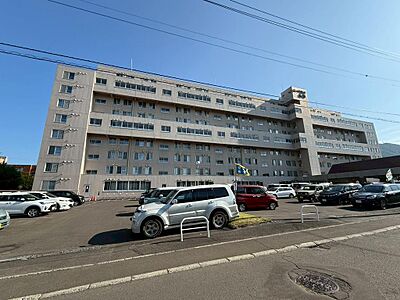 外観:市電「山鼻19条」駅徒歩1分、地下鉄「幌平橋」駅徒歩13分とダブルアクセス可能! 外観:市電「山鼻19条」駅徒歩1分、地下鉄「幌平橋」駅徒歩13分とダブルアクセス可能!