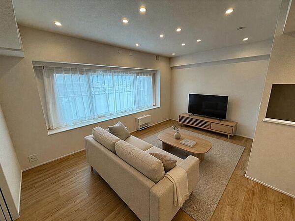 ９階角部屋南西向き４ＬＤＫで眺望良好！（画像は家具を配置したイメージ図です！）