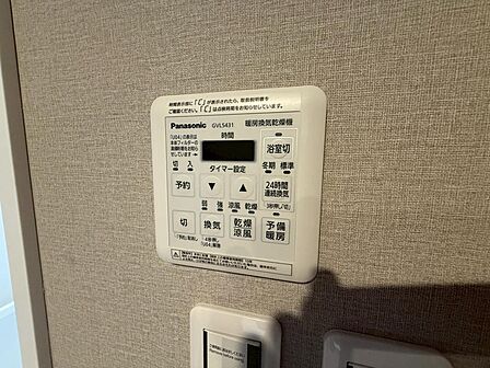 浴室乾燥機付き！
