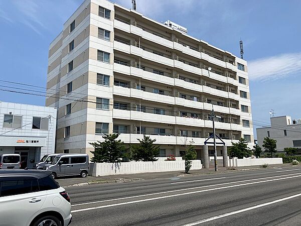 【リフォーム完了】104号室、街へのアクセス良好、スーパーすぐ近くの利便性◎な立地です。