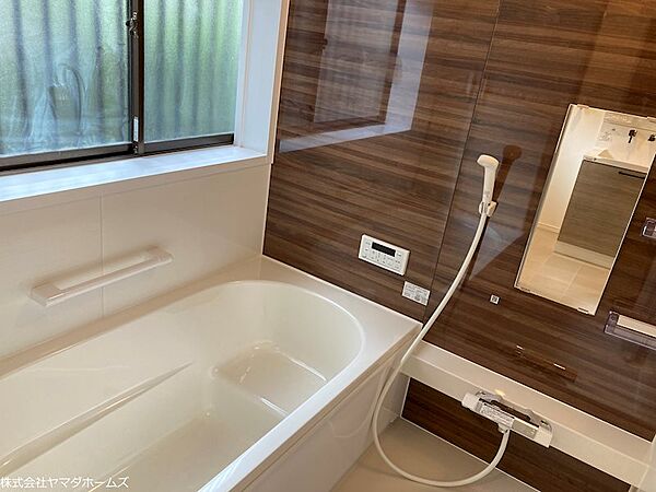 ハウステックの追い炊き機能のあるユニットバスです。