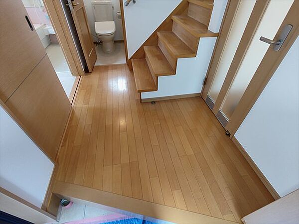 毎日通る玄関はこちらです
