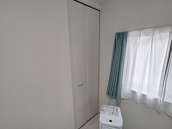 2階南東側6.0帖洋室の収納です