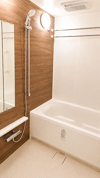 浴室を拡大表示