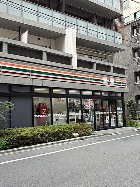 周辺施設　セブンイレブン