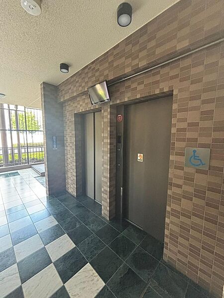 エレベーター2基